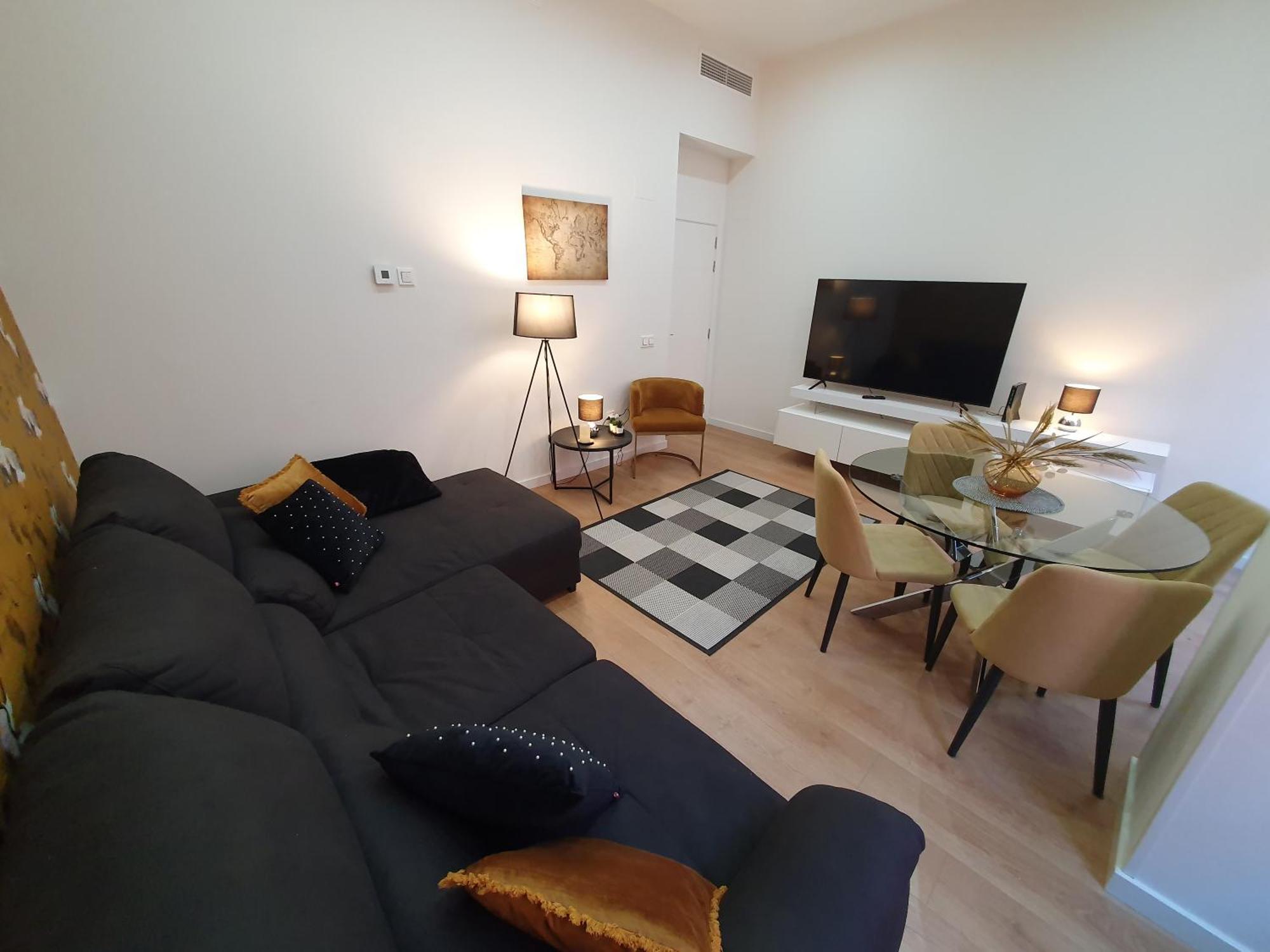 Beautiful Historic Center Apt! Малага Екстер'єр фото