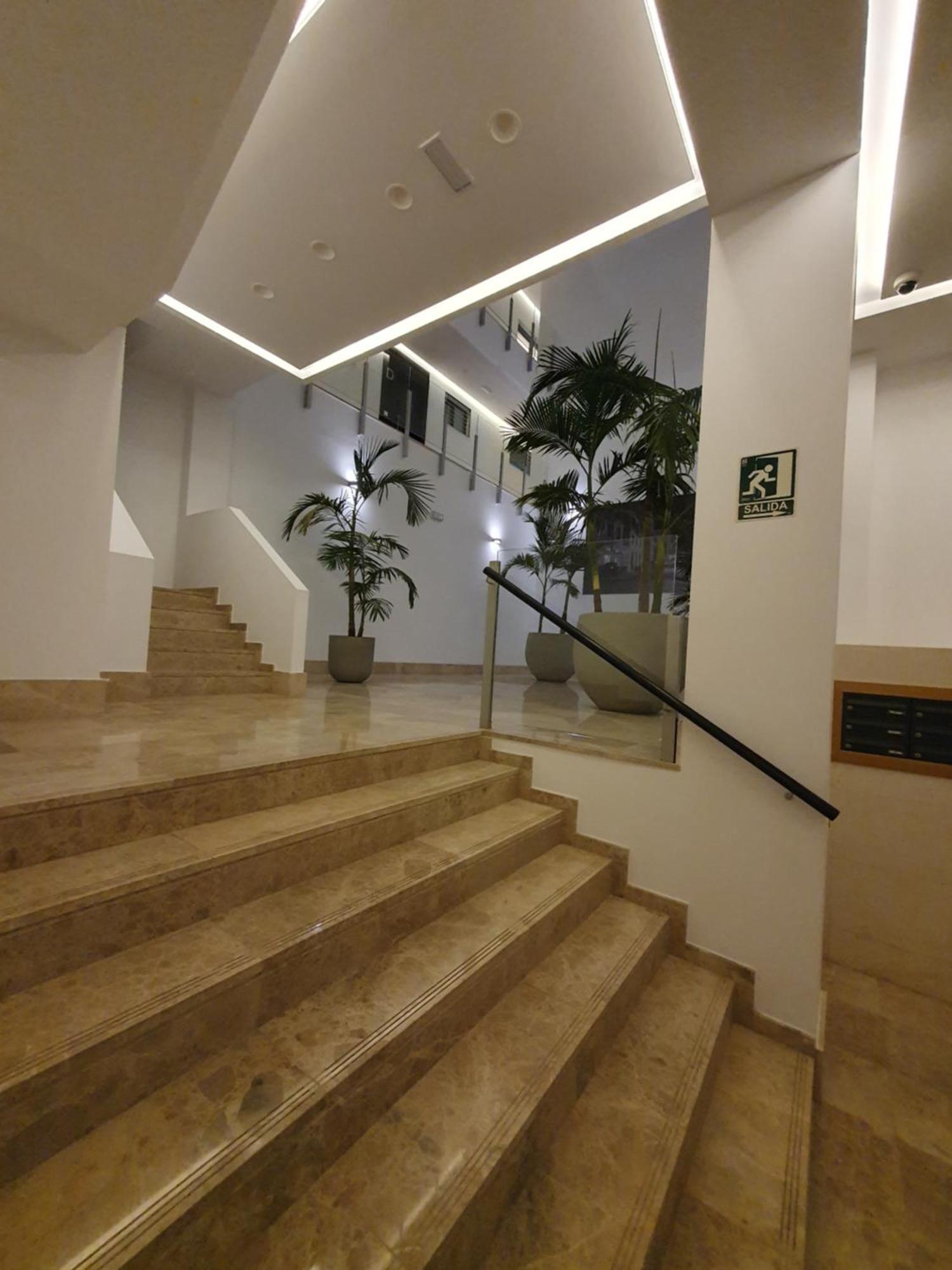 Beautiful Historic Center Apt! Малага Екстер'єр фото