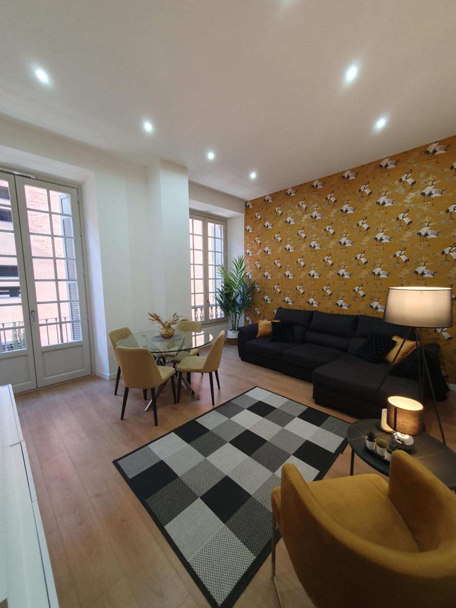 Beautiful Historic Center Apt! Малага Екстер'єр фото